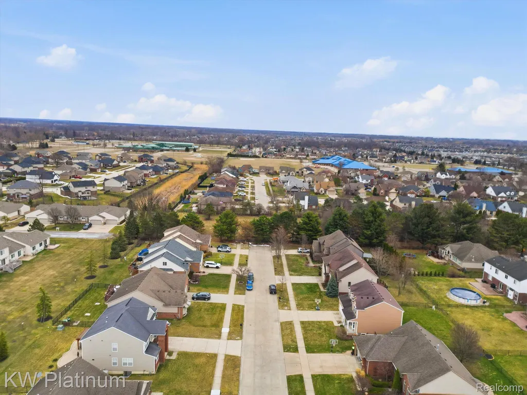 29384 Jennifer New Baltimore City MI 48051