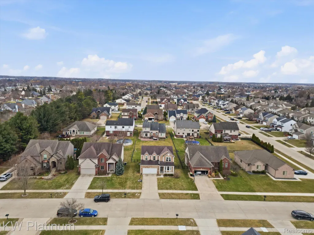 29384 Jennifer New Baltimore City MI 48051