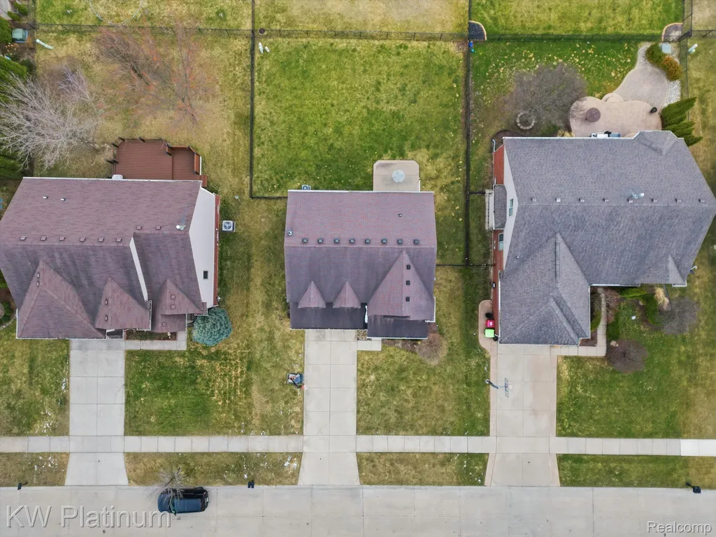 29384 Jennifer New Baltimore City MI 48051