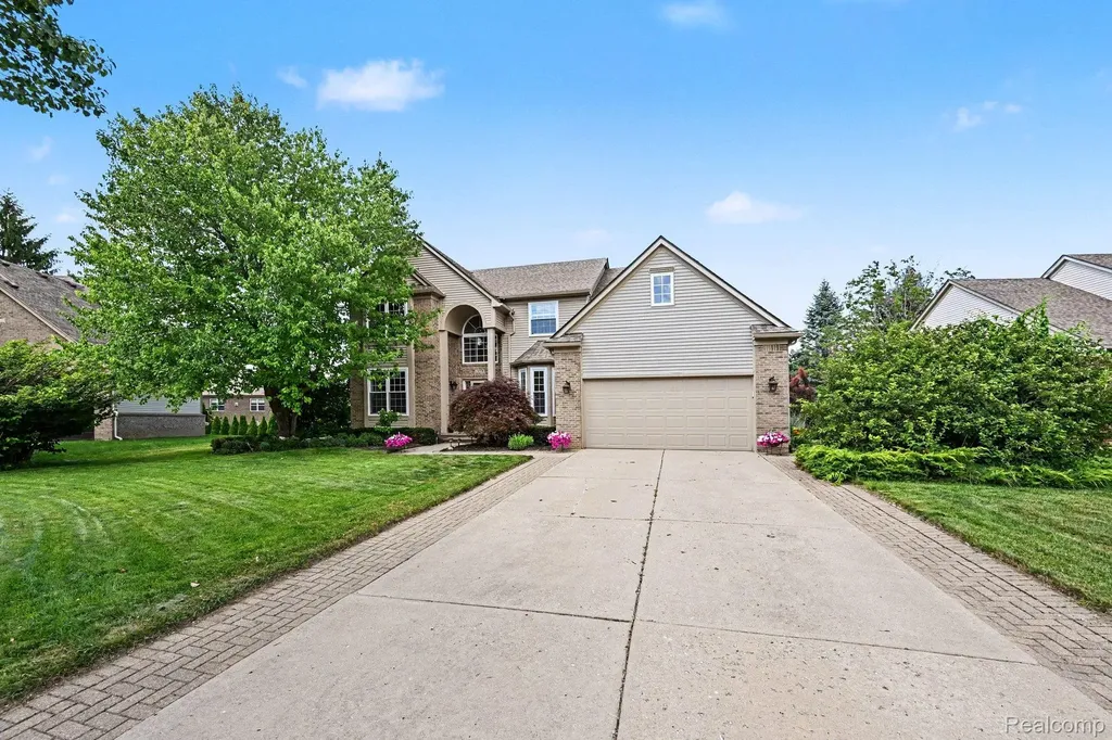 3178 Thimbleberry Court Wixom City MI 48393