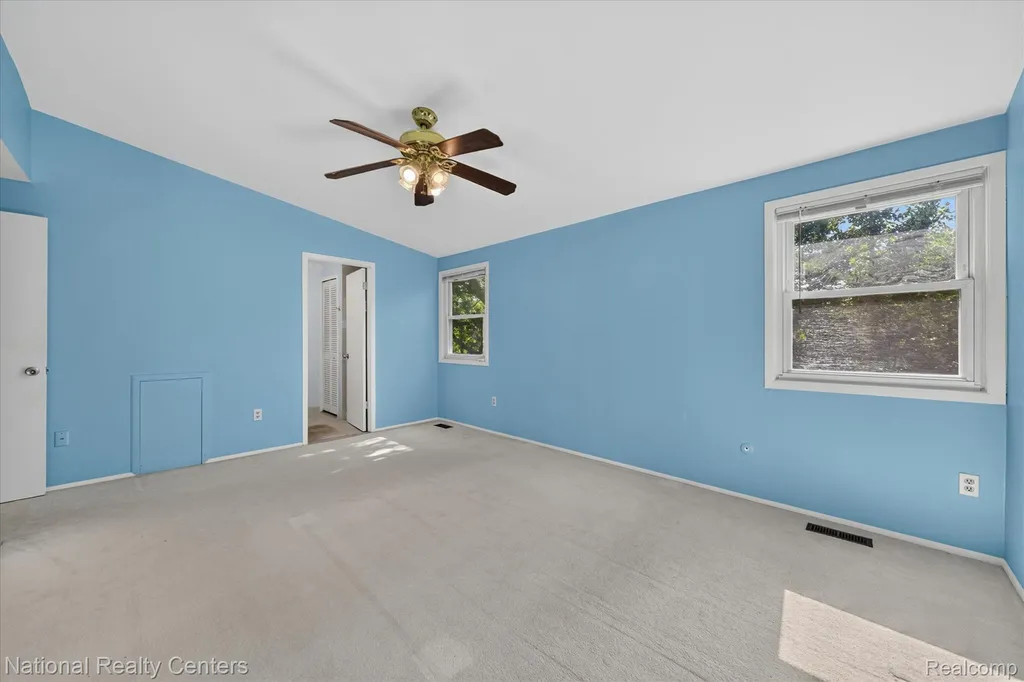 1641 Brentwood Drive Troy City MI 48098