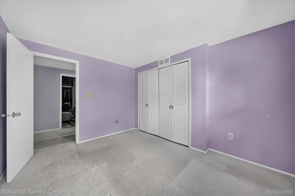 1641 Brentwood Drive Troy City MI 48098