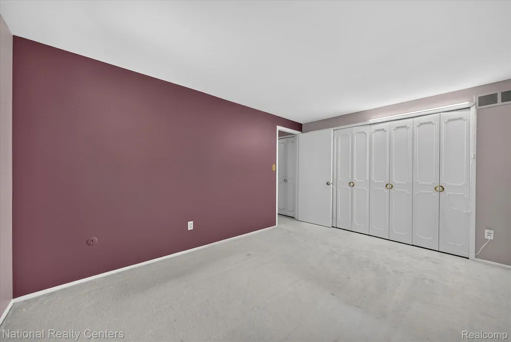 1641 Brentwood Drive Troy City MI 48098