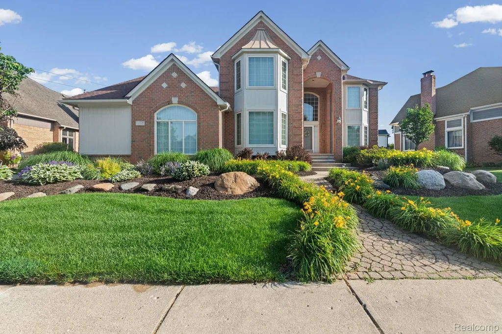 13335 Diegel Drive Shelby Charter Township MI 48315