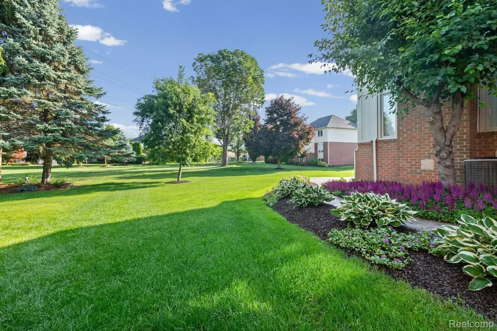 13335 Diegel Drive Shelby Charter Township MI 48315