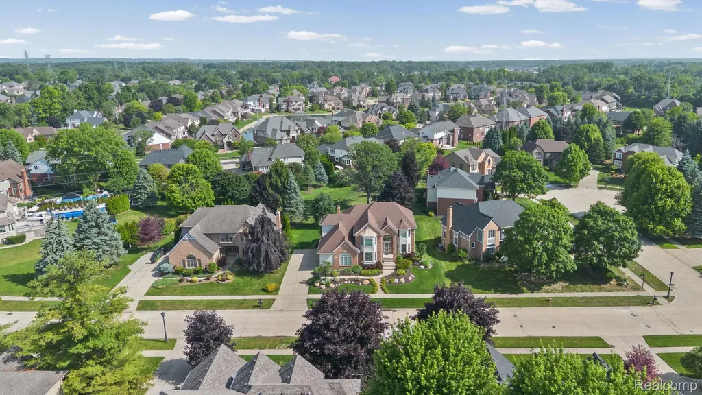 13335 Diegel Drive Shelby Charter Township MI 48315