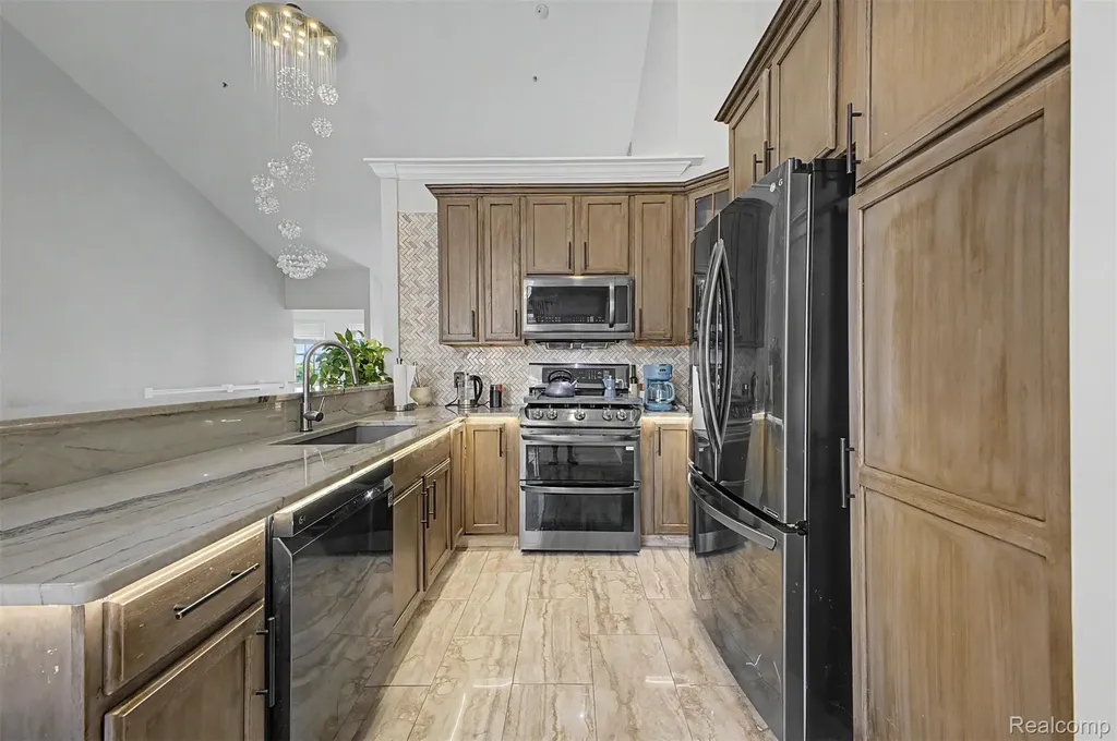 370 Roosevelt Street Canton Charter Township MI 48188