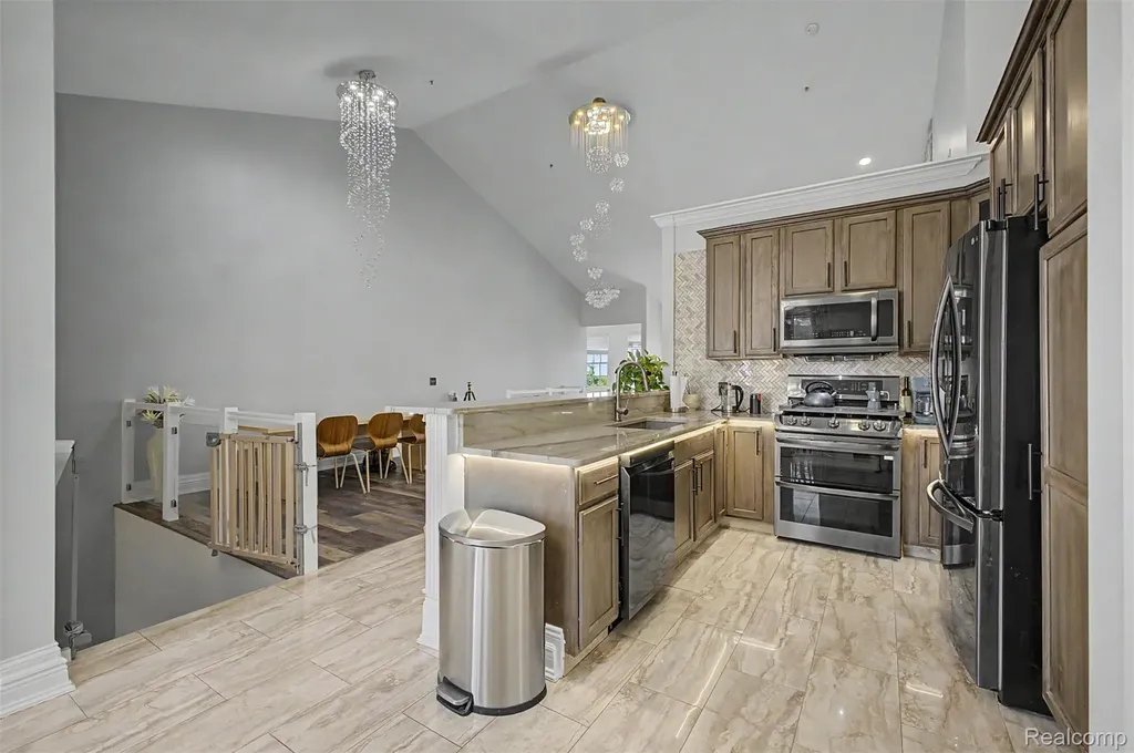 370 Roosevelt Street Canton Charter Township MI 48188