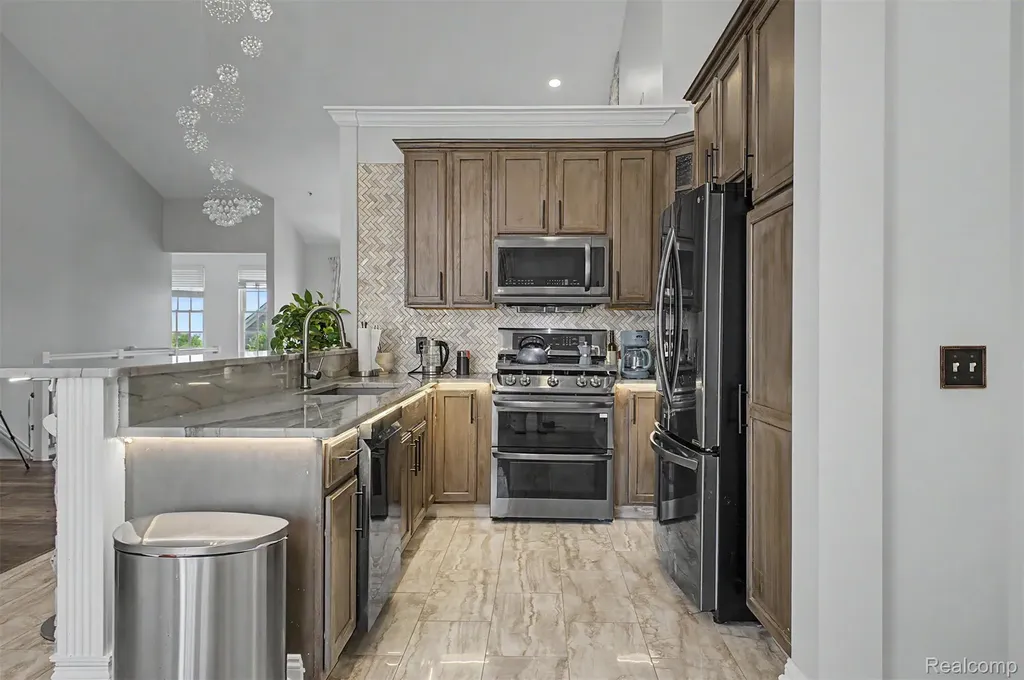 370 Roosevelt Street Canton Charter Township MI 48188
