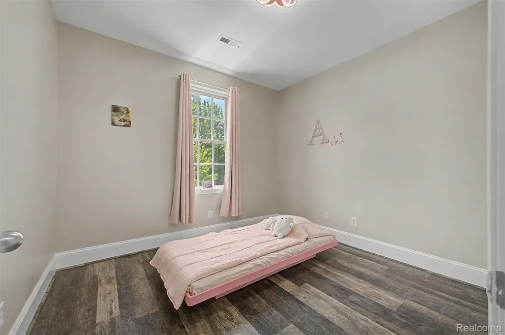 370 Roosevelt Street Canton Charter Township MI 48188