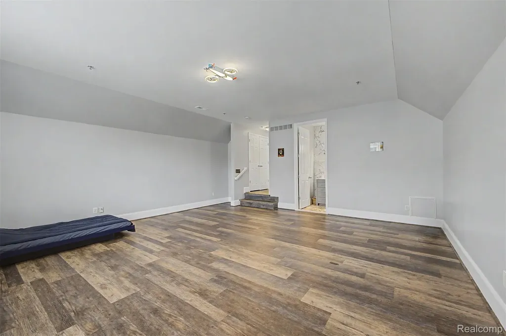 370 Roosevelt Street Canton Charter Township MI 48188