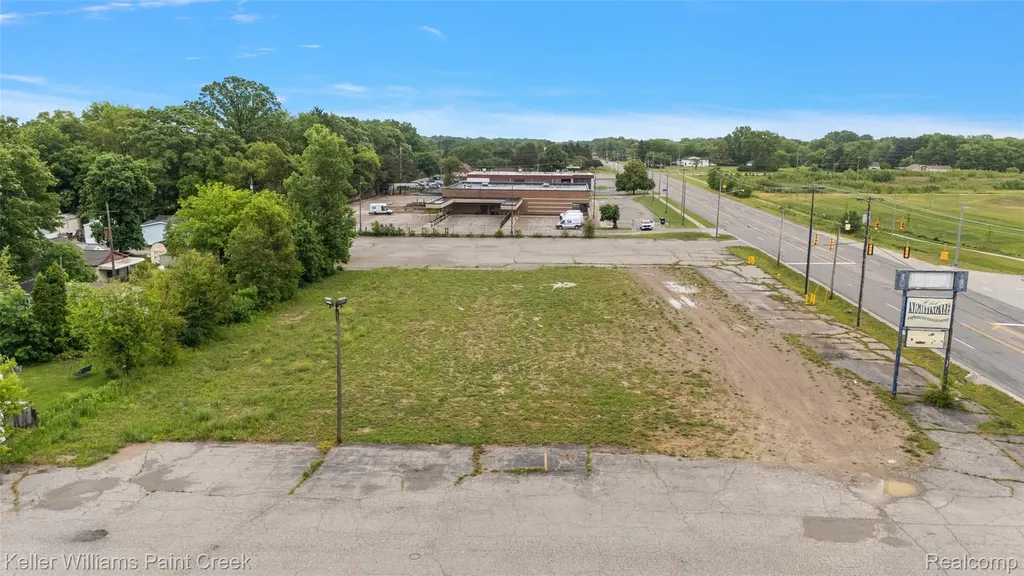 4403 Davison Road Burton City MI 48509
