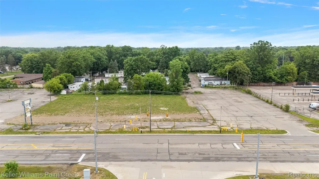 4403 Davison Road Burton City MI 48509