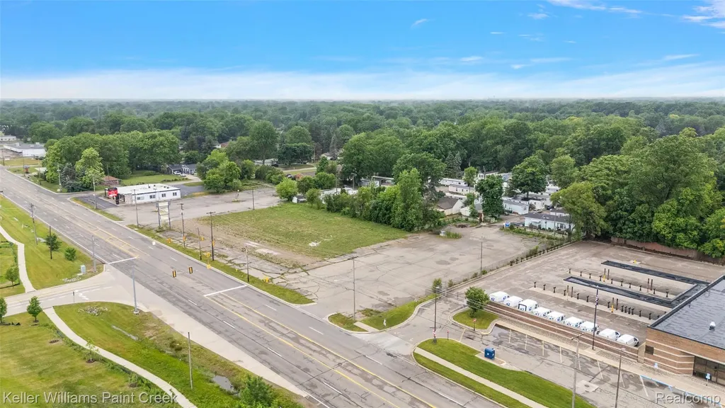 4403 Davison Road Burton City MI 48509