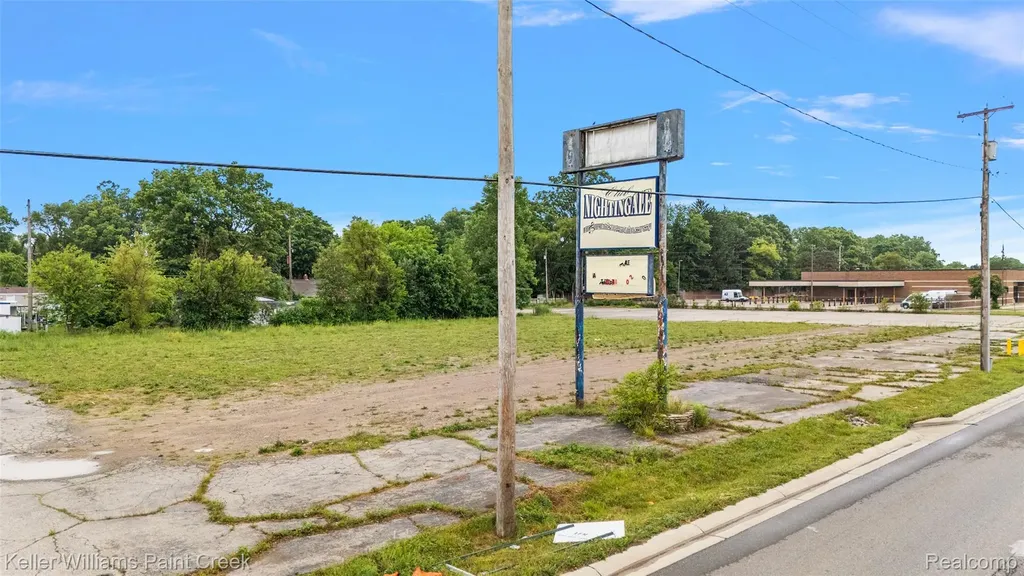 4403 Davison Road Burton City MI 48509