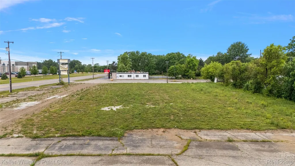 4403 Davison Road Burton City MI 48509