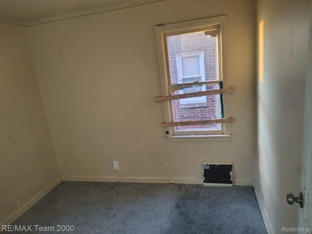 19409 Goulburn Street Detroit City MI 48205