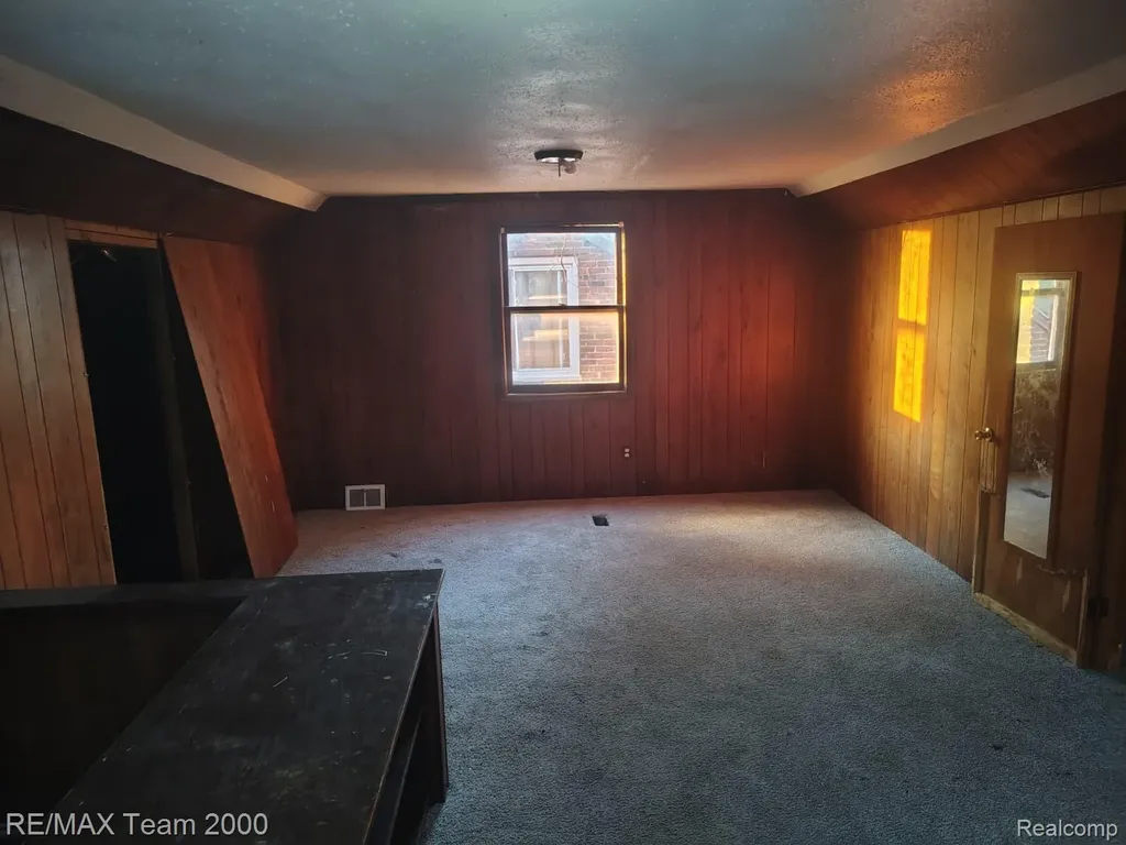 19409 Goulburn Street Detroit City MI 48205