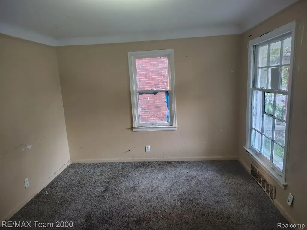 19409 Goulburn Street Detroit City MI 48205