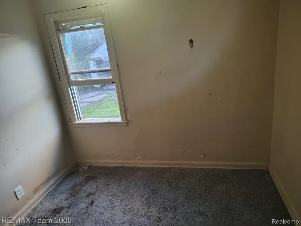 19409 Goulburn Street Detroit City MI 48205