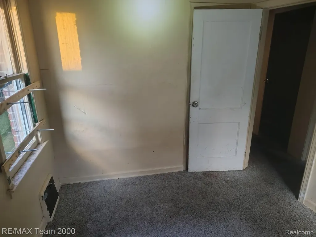 19409 Goulburn Street Detroit City MI 48205