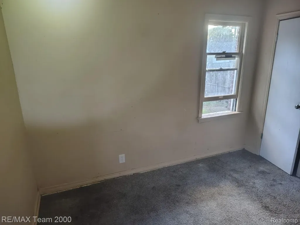 19409 Goulburn Street Detroit City MI 48205