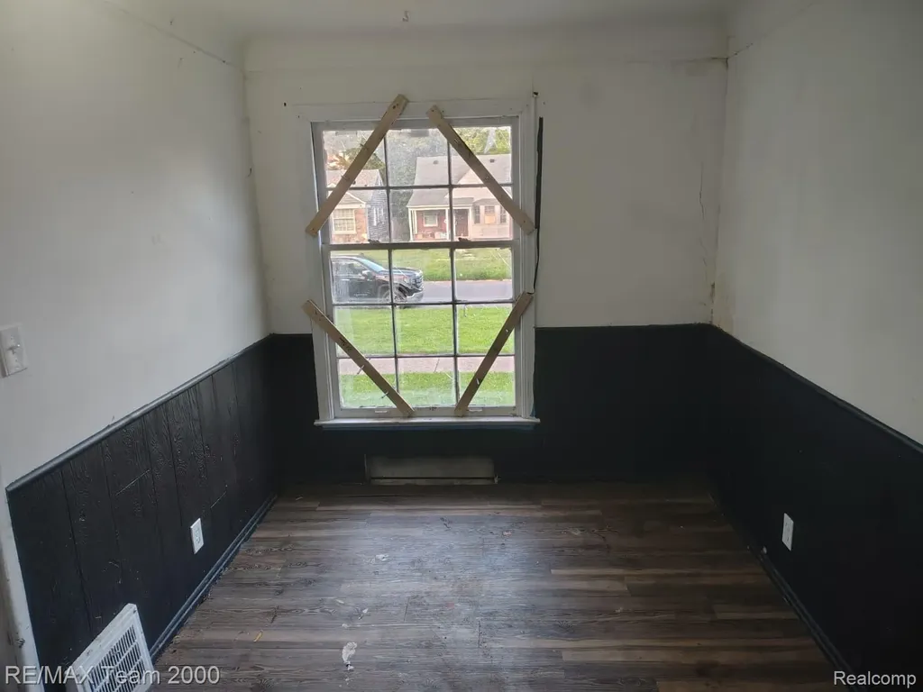 19409 Goulburn Street Detroit City MI 48205