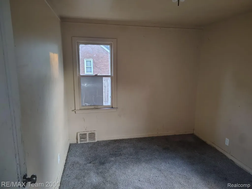 19409 Goulburn Street Detroit City MI 48205