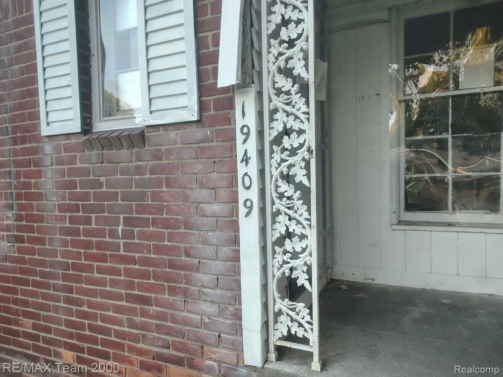 19409 Goulburn Street Detroit City MI 48205