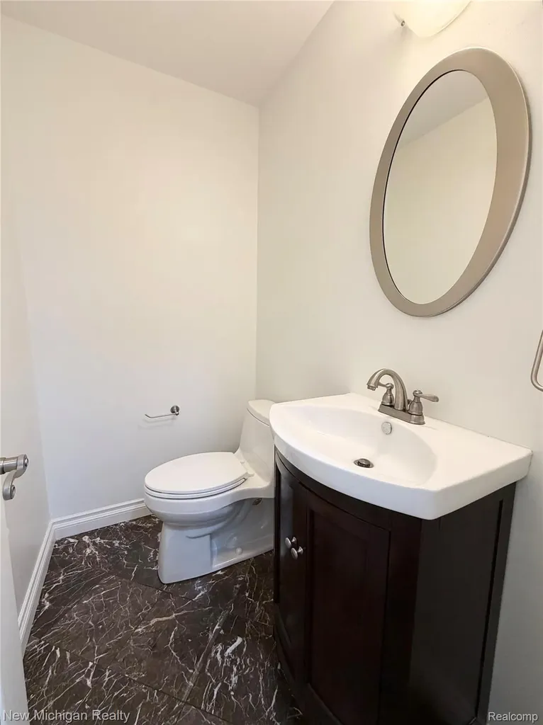 5937 Red Coat Lane West Bloomfield Charter Township MI 48322