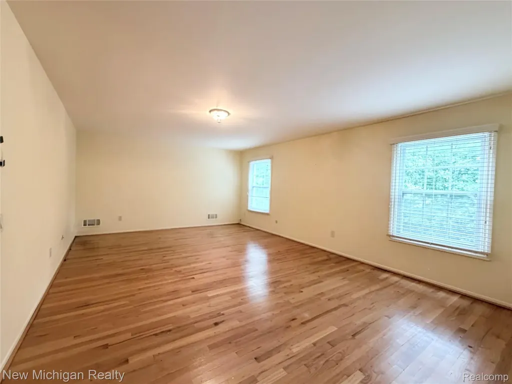 5937 Red Coat Lane West Bloomfield Charter Township MI 48322