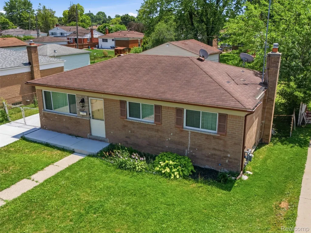 3218 E 14 Mile Road Warren City MI 48092