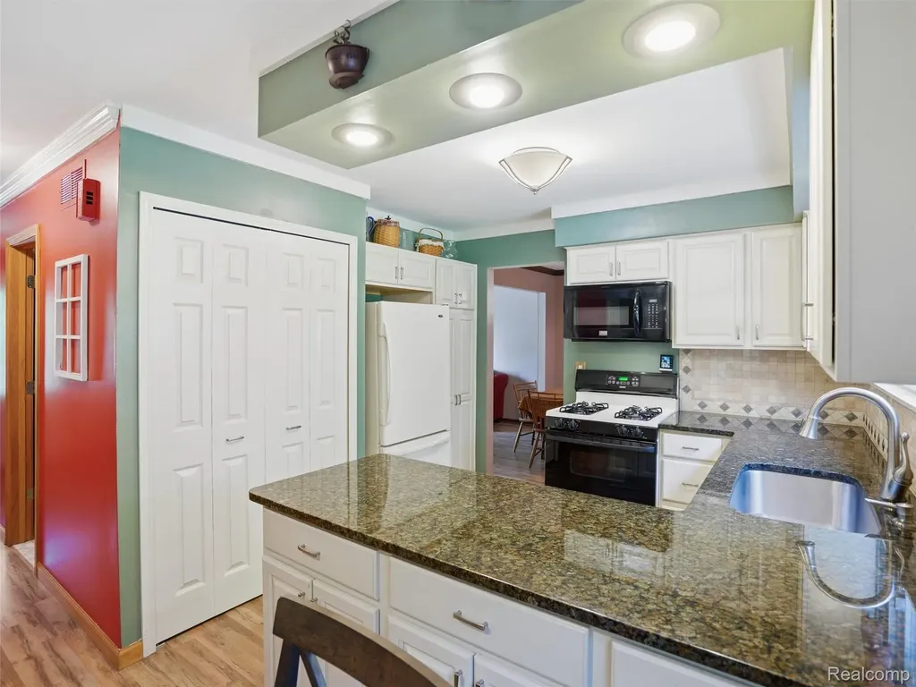 45414 Brunswick Drive Canton Charter Township MI 48187