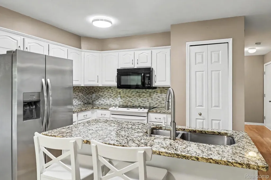 3720 Eaton Gate Lane Auburn Hills City MI 48326