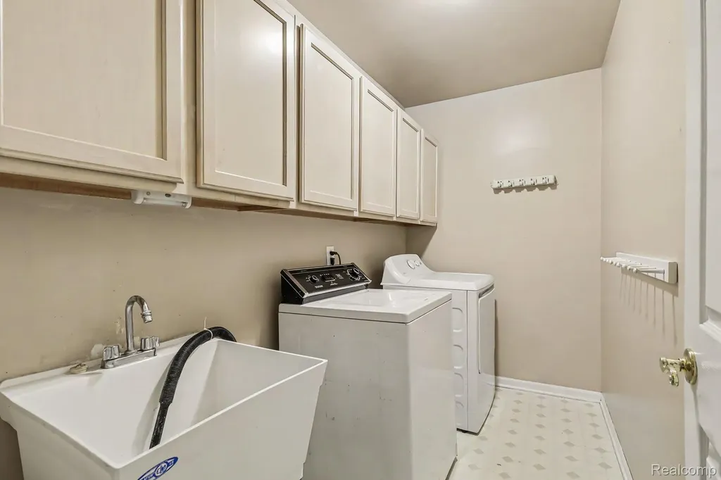 3720 Eaton Gate Lane Auburn Hills City MI 48326