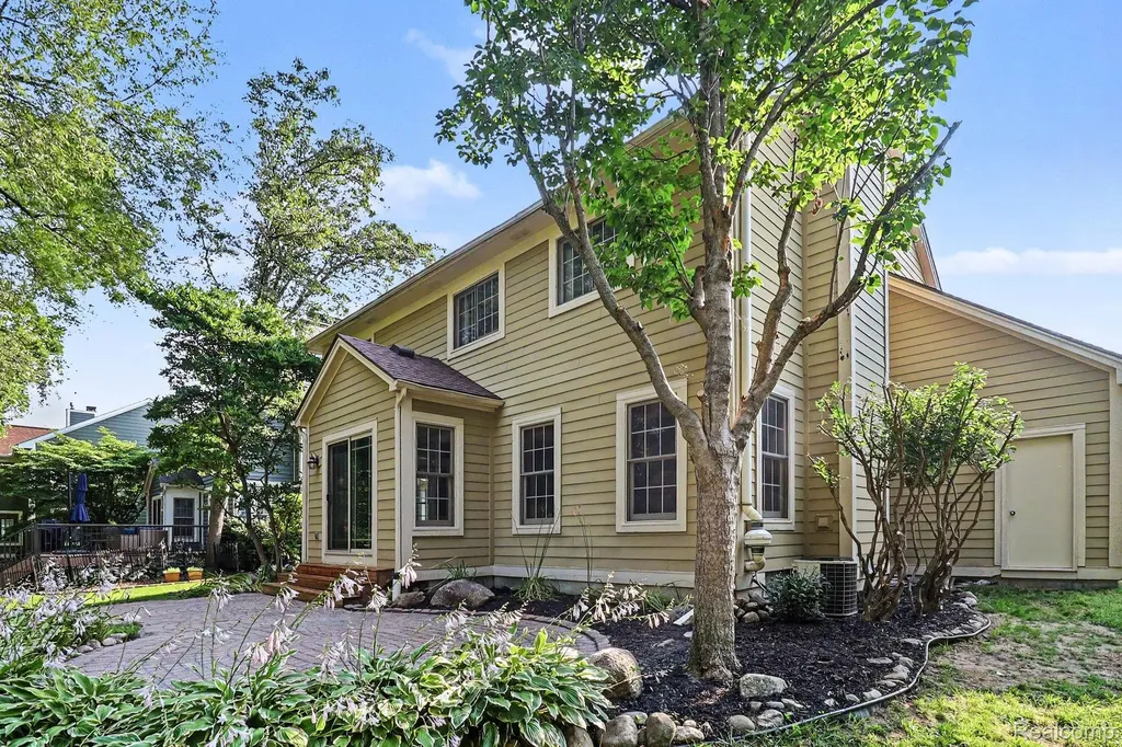 3720 Eaton Gate Lane Auburn Hills City MI 48326