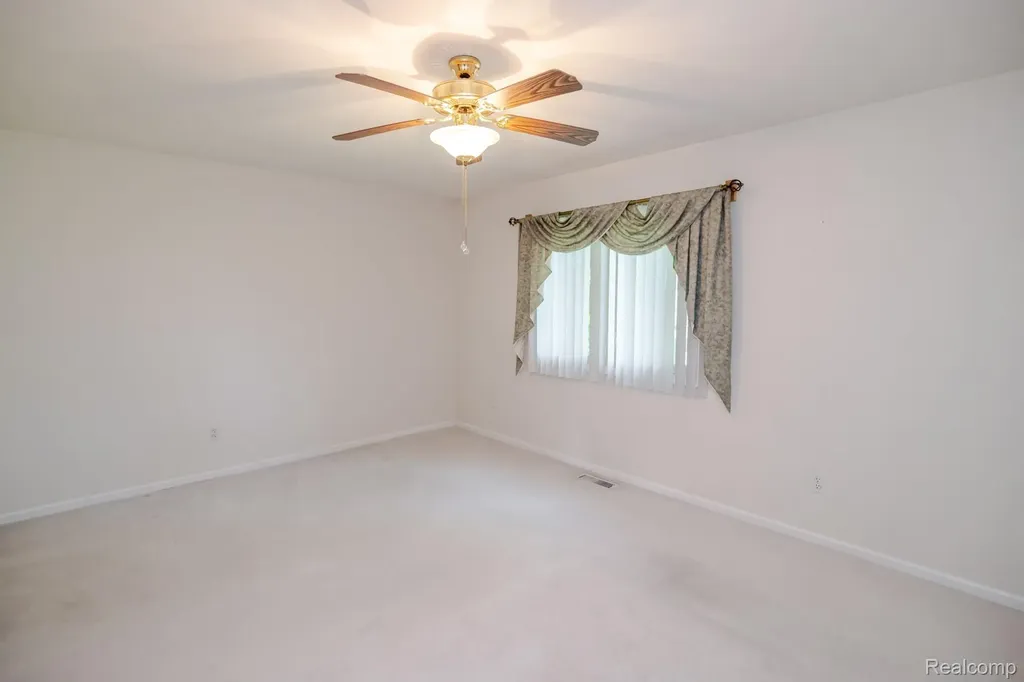 45630 White Oak Drive Shelby Charter Township MI 48315