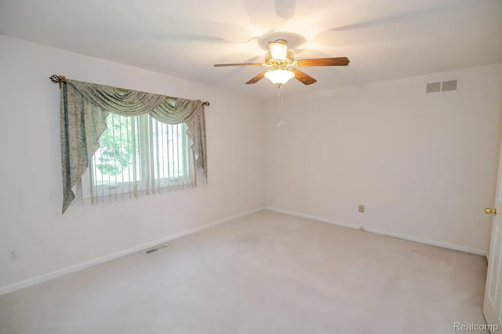 45630 White Oak Drive Shelby Charter Township MI 48315