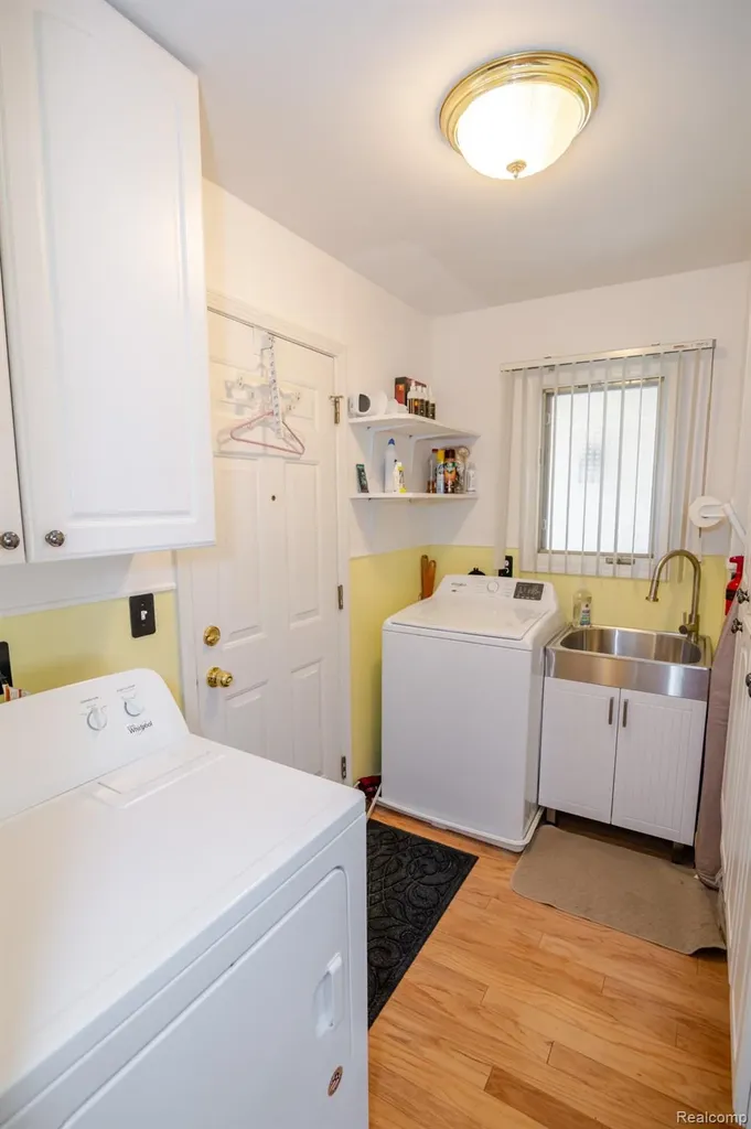 45630 White Oak Drive Shelby Charter Township MI 48315