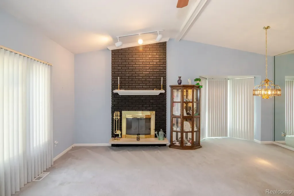 45630 White Oak Drive Shelby Charter Township MI 48315
