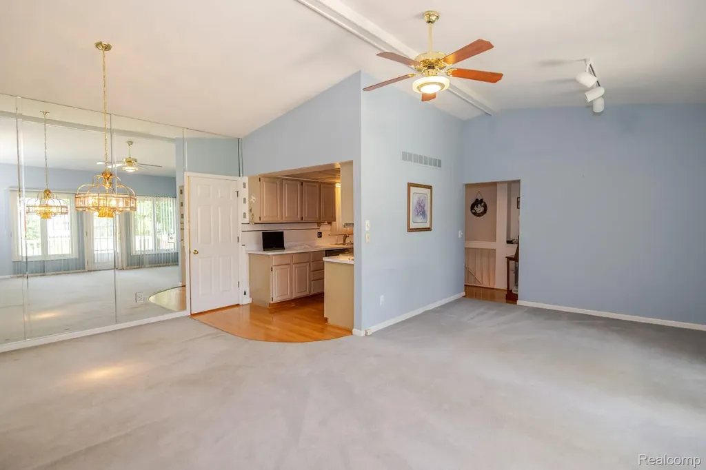 45630 White Oak Drive Shelby Charter Township MI 48315