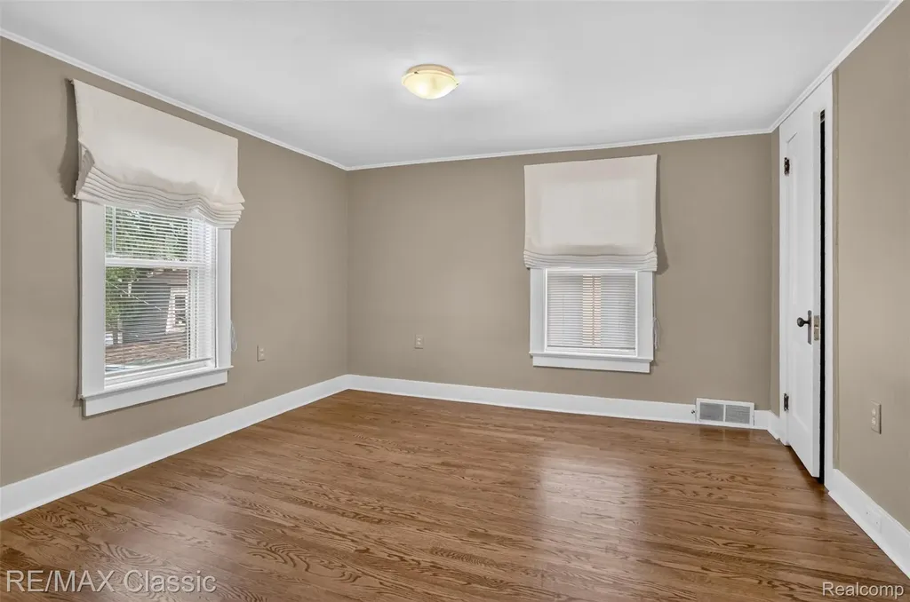 909 Fernwood Road Royal Oak City MI 48067