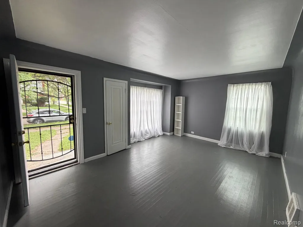 12626 Payton Street Detroit City MI 48224