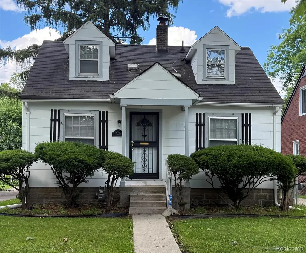14360 Grandville Avenue Detroit City MI 48223