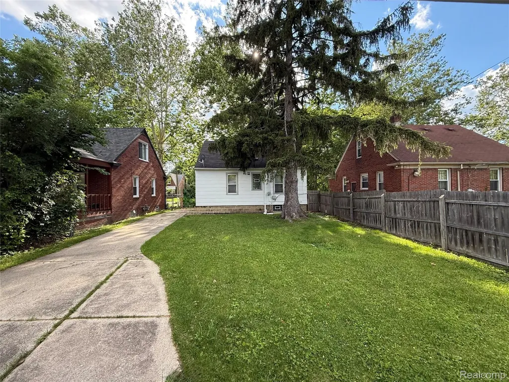 14360 Grandville Avenue Detroit City MI 48223