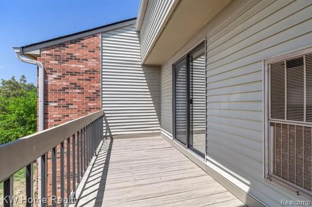 20791 Indian Creek Drive Farmington Hills City MI 48335
