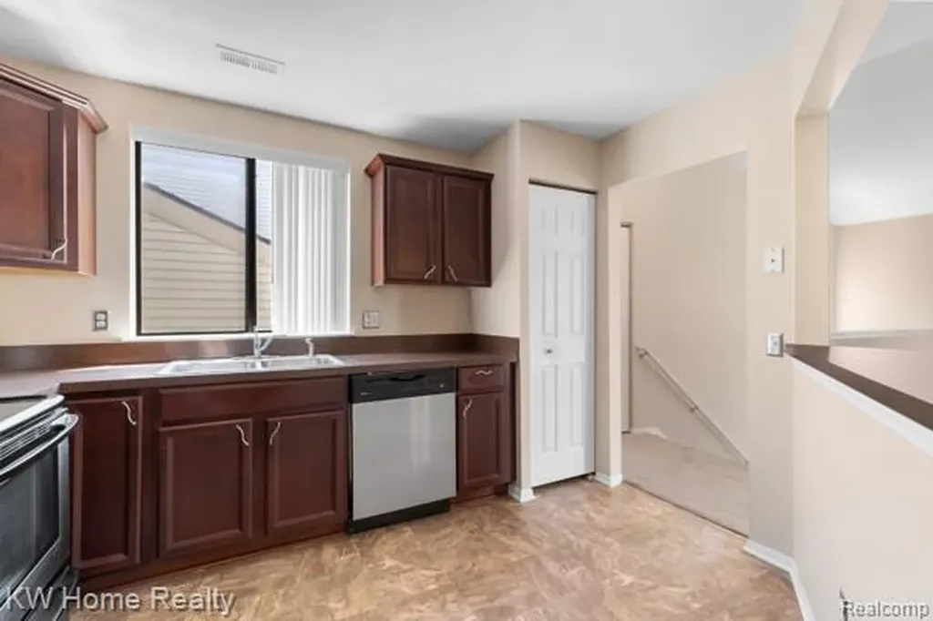 20791 Indian Creek Drive Farmington Hills City MI 48335