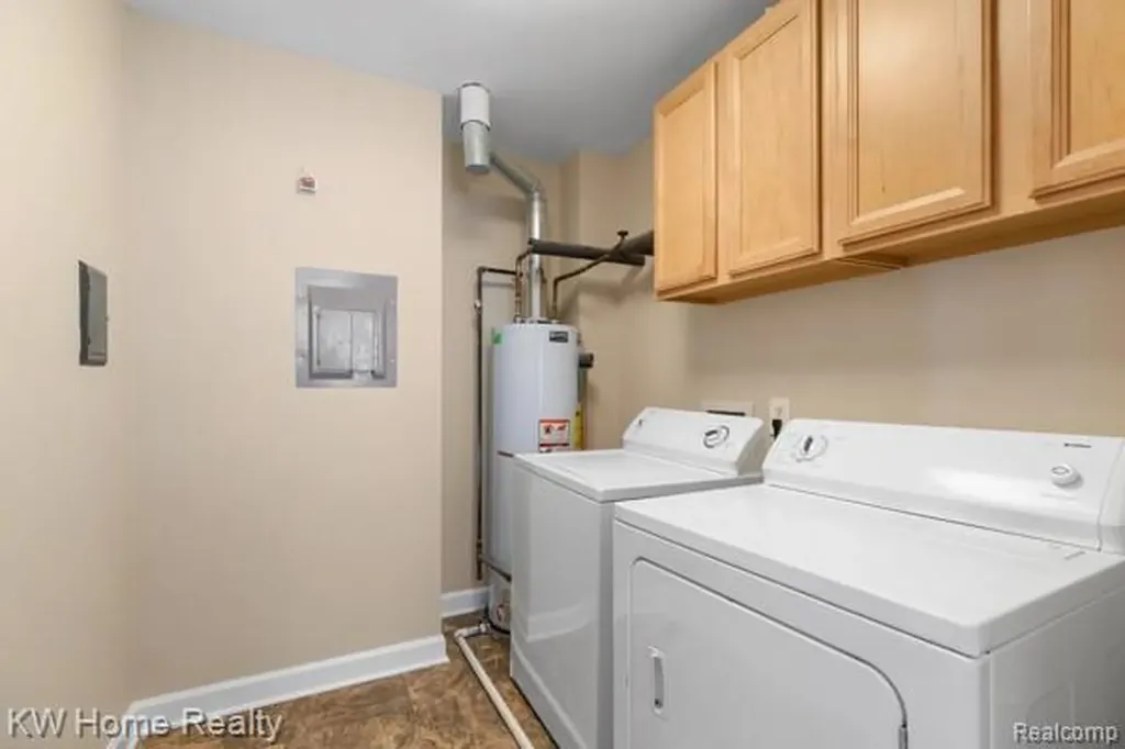 20791 Indian Creek Drive Farmington Hills City MI 48335