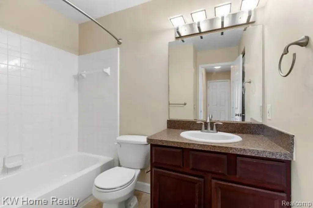 20791 Indian Creek Drive Farmington Hills City MI 48335