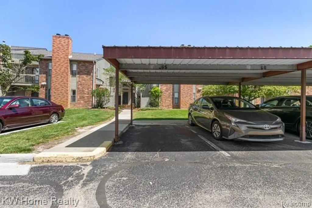 20791 Indian Creek Drive Farmington Hills City MI 48335